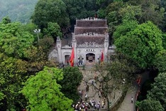 Hung Kings Temple from high view