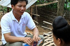 Social workers need professional training