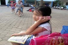 Primary school students use hi-tech devices, access black webs