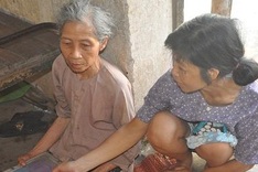 Family of poor women live on sparse diet