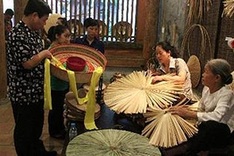 Old Quarter exhibitions promote traditional crafts