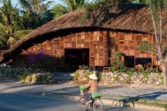 Vietnamese coffee shop among world's top 20 spectacular buildings