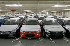 Auto imports reach record low in 2012