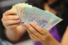 Tet bonuses lower than last year