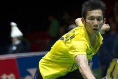 Tien Minh cruises to Singapore Open quarter-finals