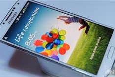 Apple asks US court to ban Samsung phones, tablets