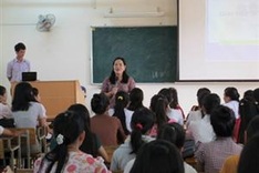 Education expert urges a renovation in education