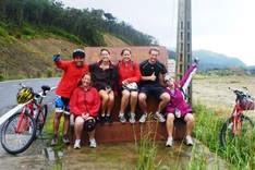 New Zealanders cycle to feed Vietnamese kids