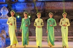 Hue Festival: Arts performances impress visitors