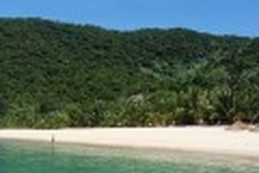 Amazing rocky walls in Cham Islet