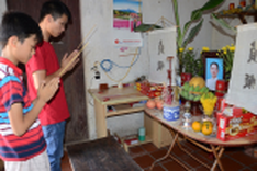 Young man faces hardship after mentally-ill father killed his mother