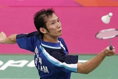 Minh enters Singapore quarter-finals