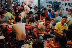 Hanoi tops street food cities in Asia