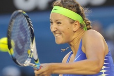 Azarenka routs Sharapova for Australian Open title