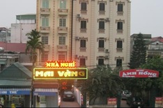 Hanoi guesthouses turn to families to fill rooms