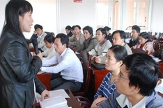 Expert explains low quality of in-service training in Vietnam