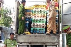 Chicken smuggling rampant in Vietnam