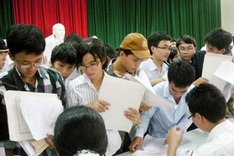 Student loans available for disadvantaged students