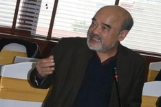 Real estate experts forecast further decline in housing market