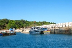 Con Co Island – a floating green pearl