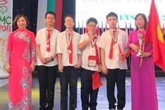 Vietnamese students win big at int'l math competition in Bulgaria