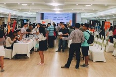 More Vietnamese young people choose to study abroad