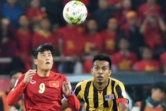 Malaysia crush Vietnam in AFF semis