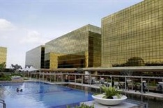 Macau casino operator opens new casino resort in Manila