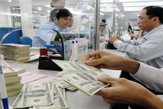 USD deposits increase despite zero interest rate
