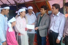 Dantri charity fund aids flood victims