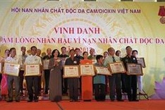 Kind-hearted people honoured for their support for AO victims