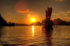 Ha Long among top nine sunset selfie spots in SE Asia