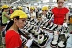 Low wage costs attract investors to Vietnam