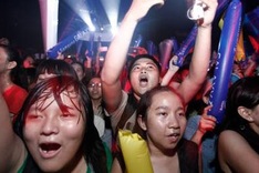 Did Vietnamese teen concert-goers overreact?