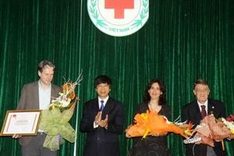 Vietnam honours foreign humanitarian activists