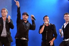 2011 – Year for live shows of foreign stars in Vietnam