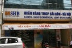 Bank supervisors falsify VND50 billion savings account