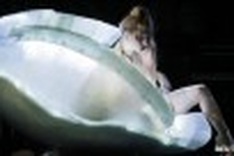 Grammy Awards honour pop ladies