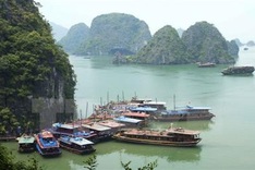 Ha Long Bay among top 15 most amazing rock formations