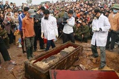 Tomb found outside of Hanoi possibly from Hau Le Dynasty