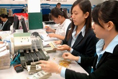 Vietnam in top 10 overseas remittance recipients