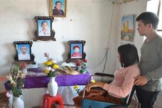 Mother paralysed after losing both children to illness