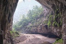 Daily Mail- Hang En a world's third largest cave