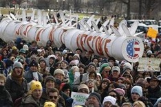Thousands at climate rally call on Obama to reject Keystone pipeline