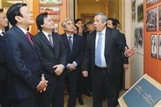 President promotes pioneer spirit at Vietnam National University