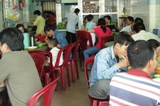 Shops and cafes exploit Tet to cash in