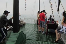 Halong Bay chaos threatens tourist safety