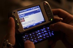 Aspiring Facebook investors warned of Yahoo! lawsuit