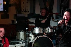 Singer Tung Duong comments on performing abroad