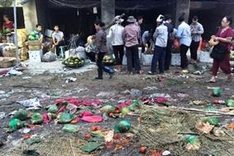 Long Bien wholesale market causing pollution